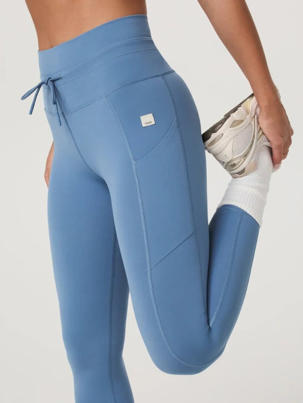 Vuori Daily Pocket Legging - Light French Blue - Size Small - Picture 6 of 7